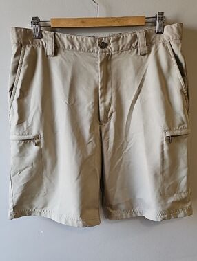Izod X.F.G Men's 34" Khaki Cargo Shorts